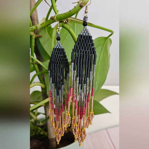 Long multi-colored earrings made of Czech and Japanese beads by hand - Picture 5 of 5